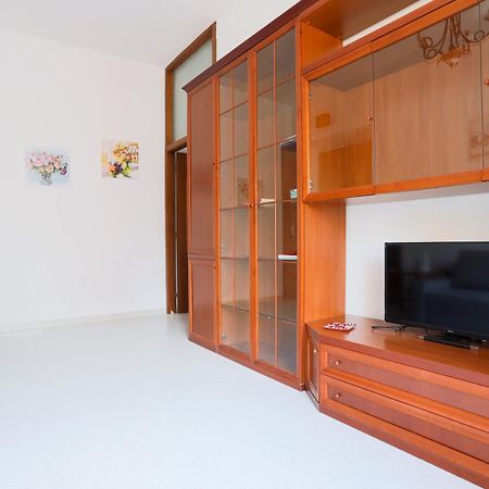 Bright Apartment Near The Sea With Parking Salerno Exteriör bild