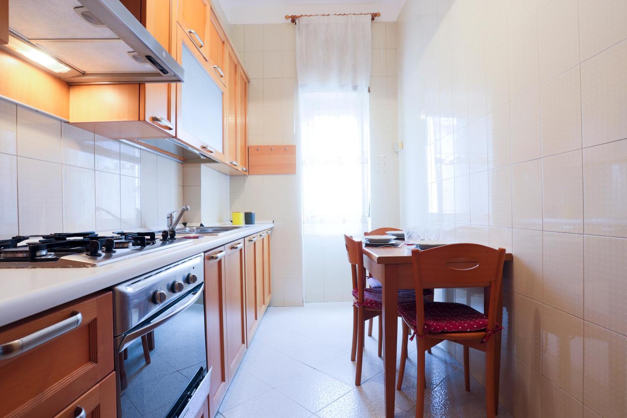 Bright Apartment Near The Sea With Parking Salerno Exteriör bild